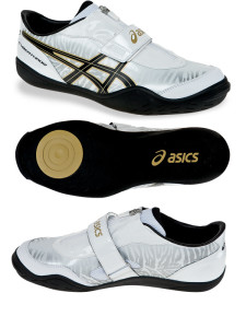 discus throwing shoes