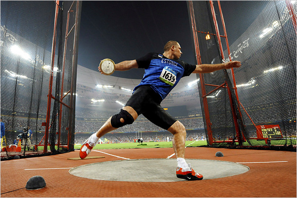 Throwing Combinations: Men's Shot Put and Discus